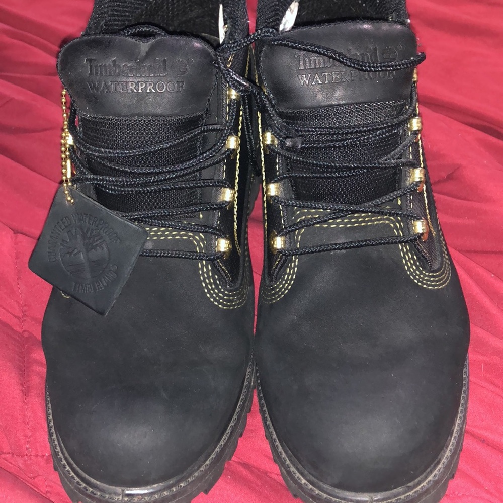 🔥Very Rare Retro Timberlands🔥 - Picture 3 of 8